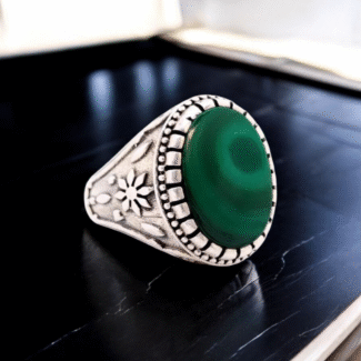 Yemeni Green Aqeeq Stone Silver Ring