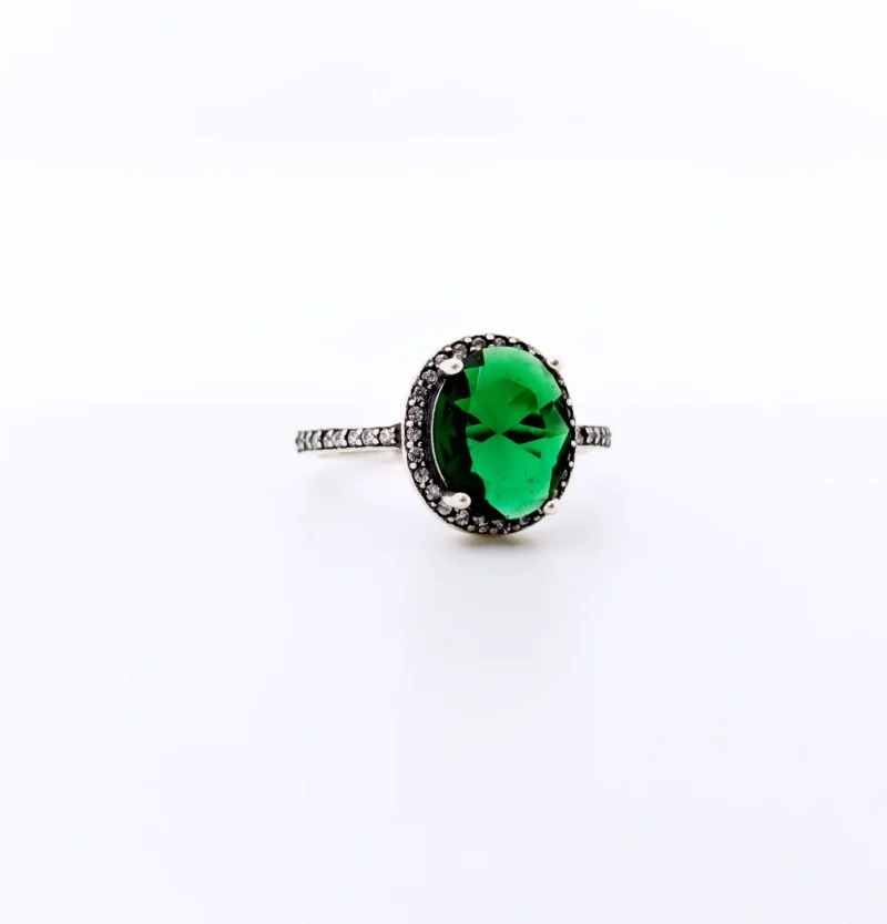 big emerald green stone ring
