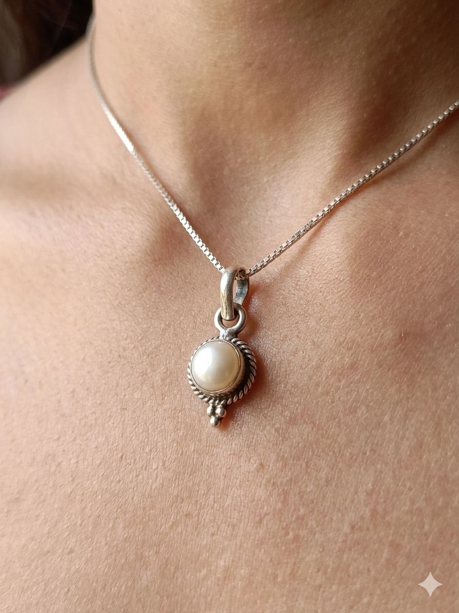 1000208180 Round real pearl silver pendent