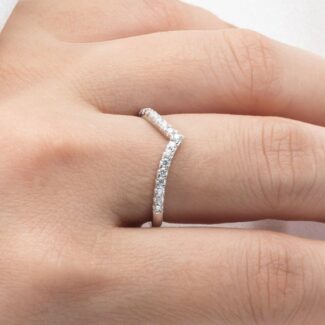 V shape Ring