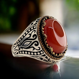 Red aqeeq stone ring
