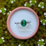 Emerald stone ring