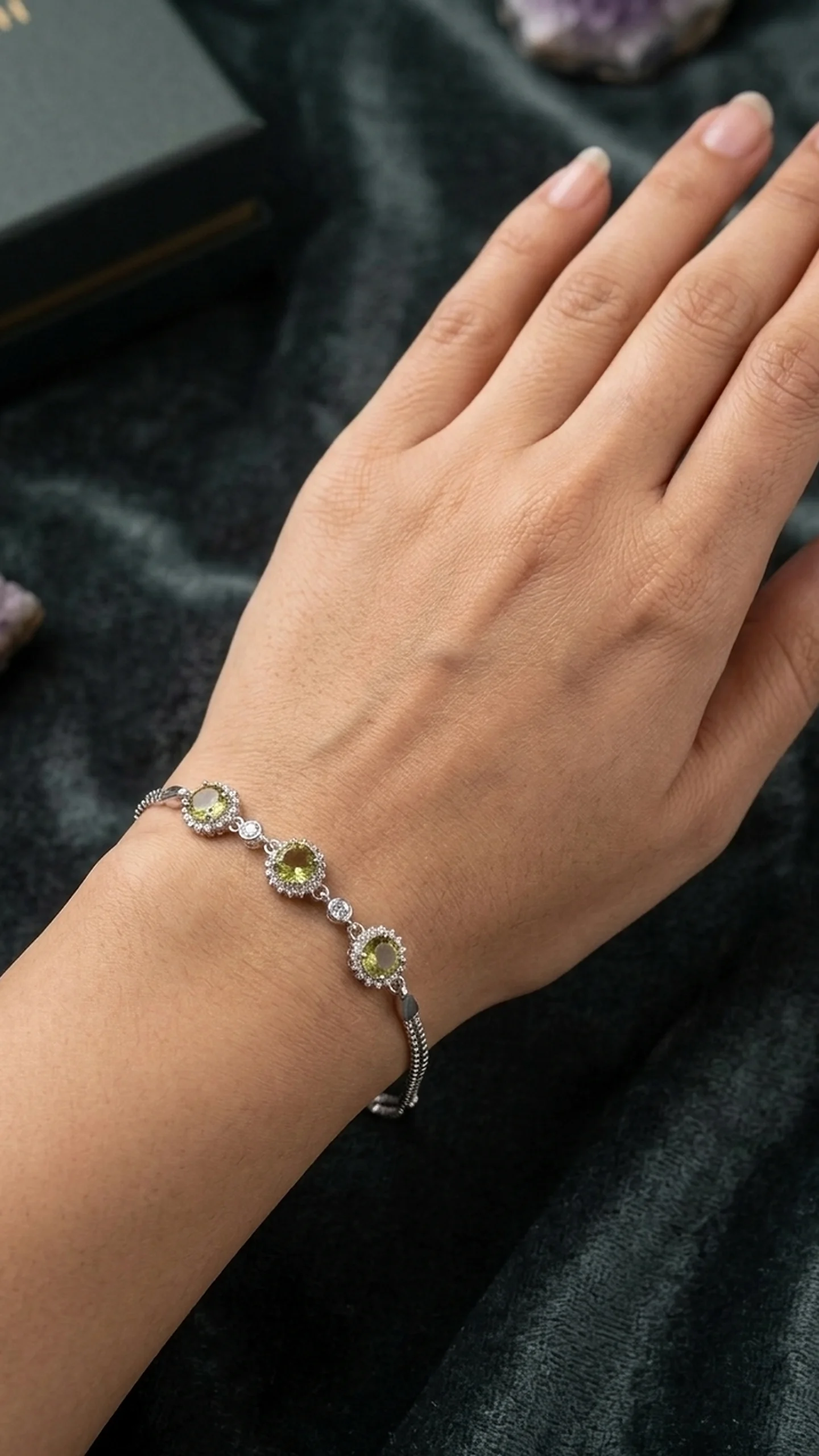 IMG_20260316_140701_259 zultanite color changing stone bracelet