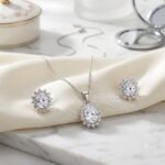 white zircon silver pendent set