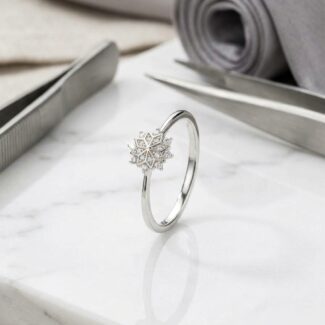 Zircon silver ring 1