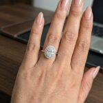 Oval zircon ring